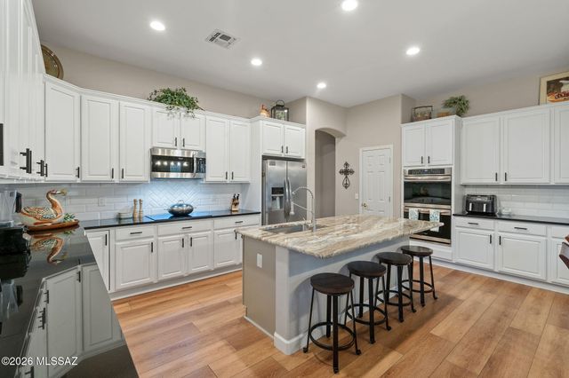 1712 W Copper Sky Drive, Tucson, AZ 85737
