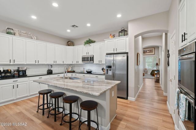 1712 W Copper Sky Drive, Tucson, AZ 85737