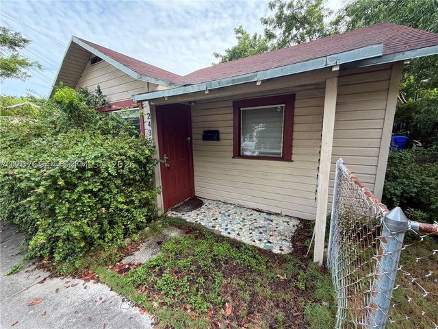 2430 SW 25th Ter 3, Miami, FL 33133