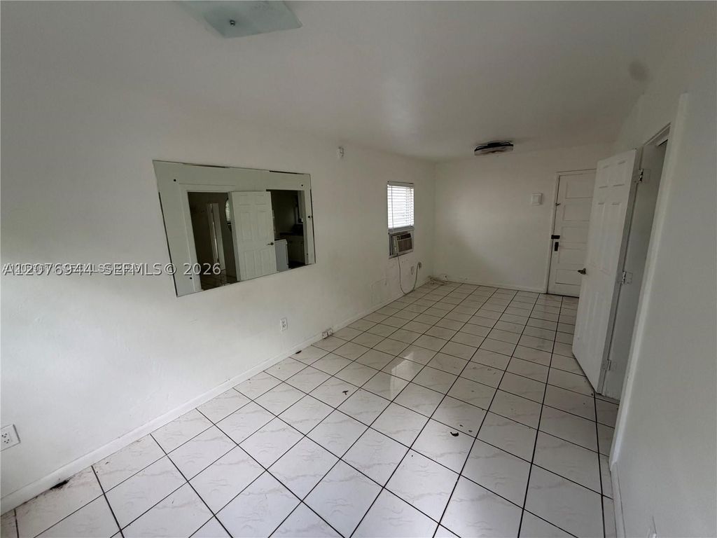 2430 SW 25th Ter 3, Miami, FL 33133