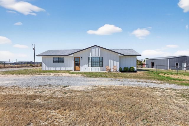 3750 Dennis Road, Weatherford, TX 76087
