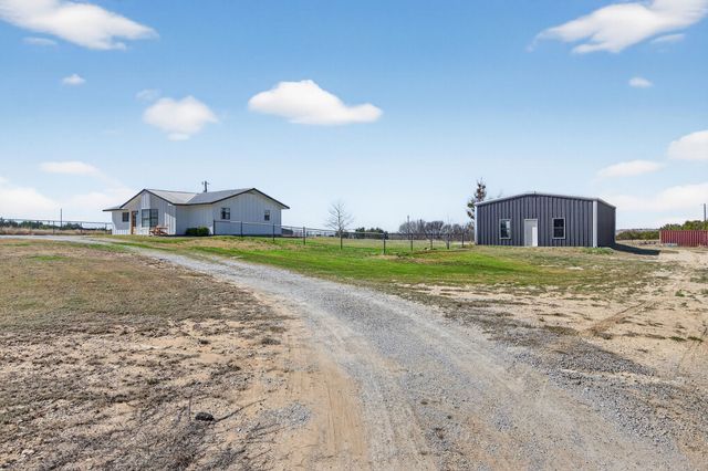 3750 Dennis Road, Weatherford, TX 76087