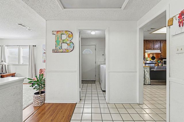 6013 Robin Drive, Watauga, TX 76148