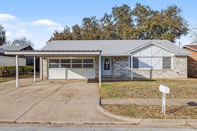 6013 Robin Drive, Watauga, TX 76148