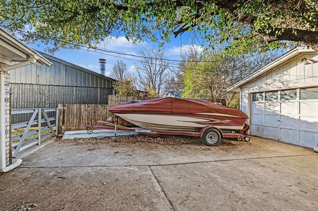 6013 Robin Drive, Watauga, TX 76148