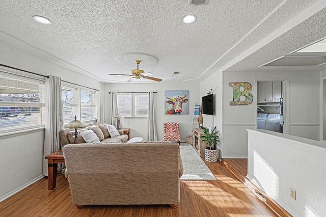 6013 Robin Drive, Watauga, TX 76148