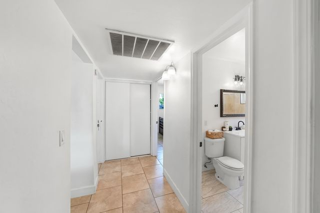 1061 Laurel Avenue, Lindsay, CA 93247