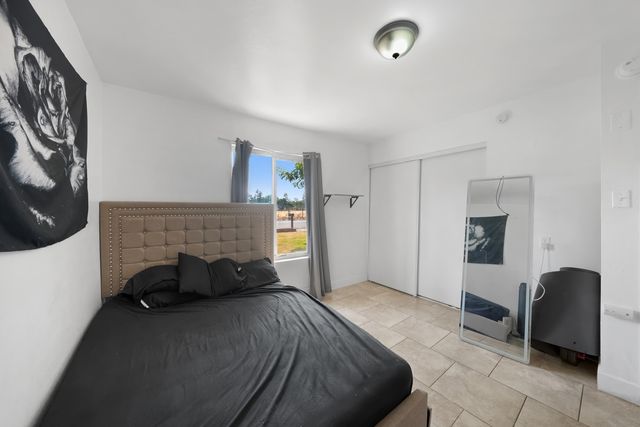 1061 Laurel Avenue, Lindsay, CA 93247