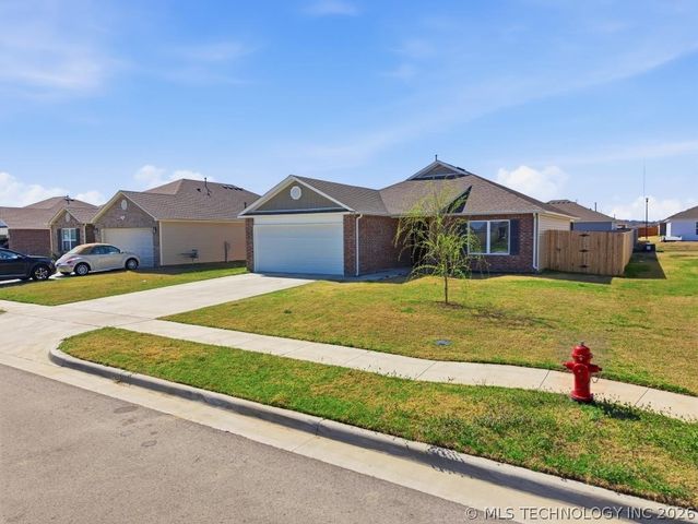 29314 E 79th Street S, Broken Arrow, OK 74014