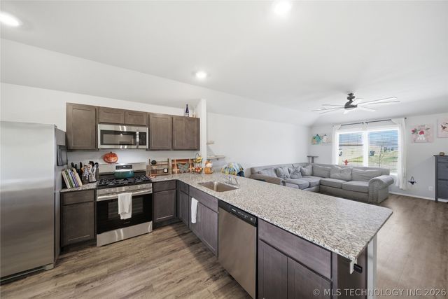 29314 E 79th Street S, Broken Arrow, OK 74014