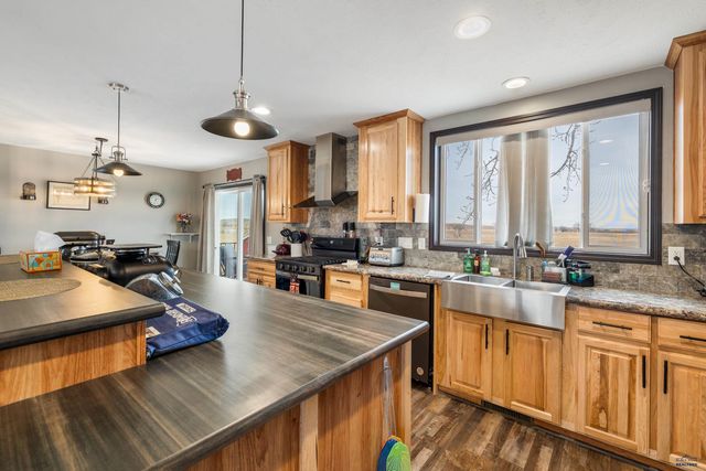 194 FAIRGROUNDS PL, Hermosa, SD 57744