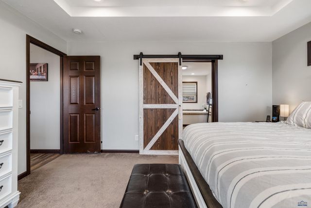 194 FAIRGROUNDS PL, Hermosa, SD 57744