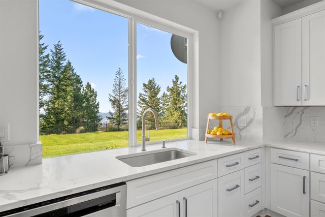 4021 S Ghering Ln, Spokane, WA 99223
