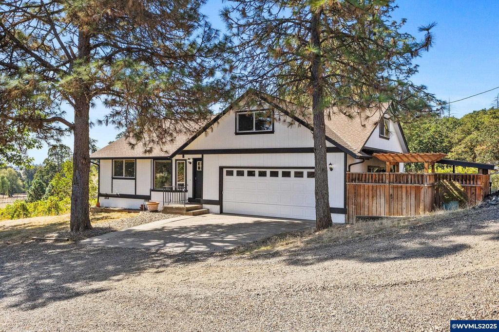 10883 Southview Lp SE, Jefferson, OR 97352