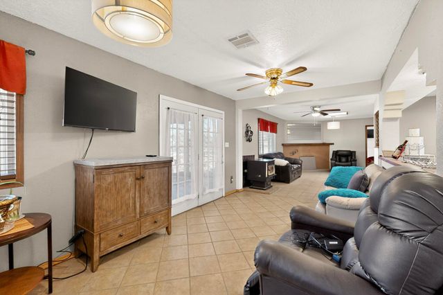 4659 Gordon Road, Los Lunas, NM 87031