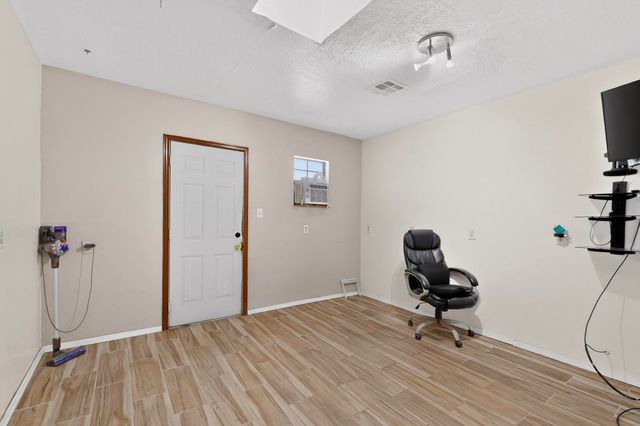 4659 Gordon Road, Los Lunas, NM 87031