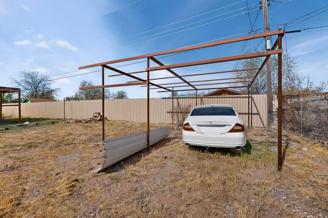 4659 Gordon Road, Los Lunas, NM 87031