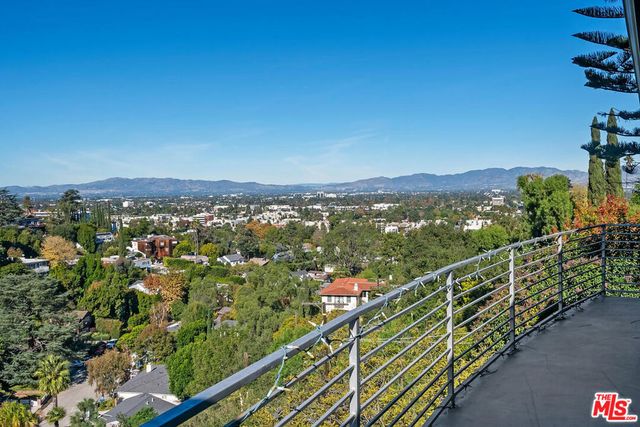 3909 Glenridge Drive, Sherman Oaks, CA 91423