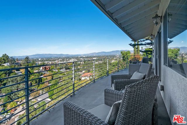 3909 Glenridge Drive, Sherman Oaks, CA 91423