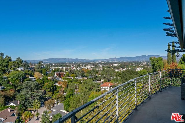 3909 Glenridge Drive, Sherman Oaks, CA 91423