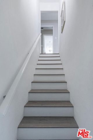 3909 Glenridge Drive, Sherman Oaks, CA 91423