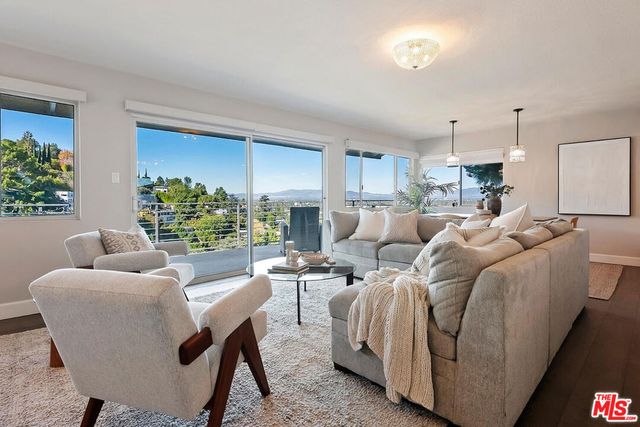 3909 Glenridge Drive, Sherman Oaks, CA 91423