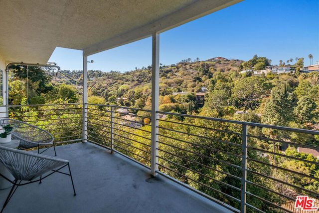 3909 Glenridge Drive, Sherman Oaks, CA 91423