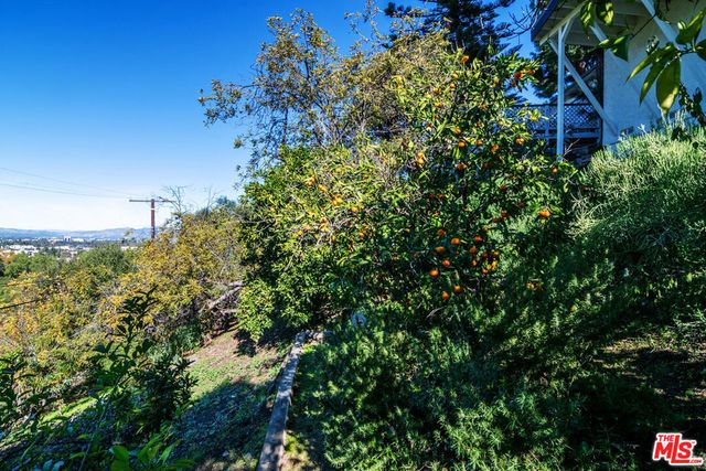 3909 Glenridge Drive, Sherman Oaks, CA 91423