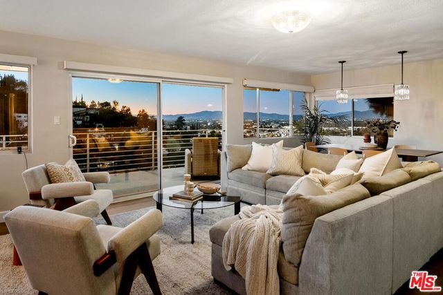 3909 Glenridge Drive, Sherman Oaks, CA 91423