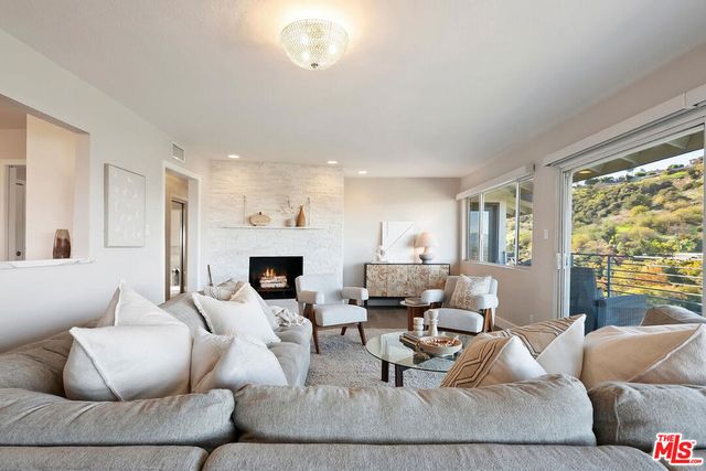 3909 Glenridge Drive, Sherman Oaks, CA 91423