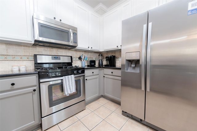 8518 Cahill DR 19, Austin, TX 78729