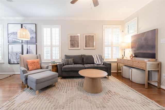 8518 Cahill DR 19, Austin, TX 78729