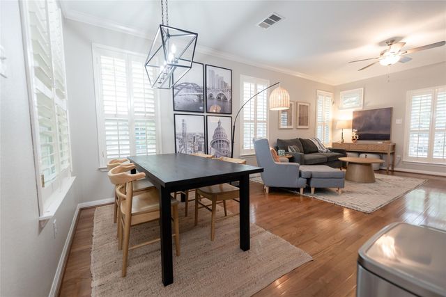 8518 Cahill DR 19, Austin, TX 78729