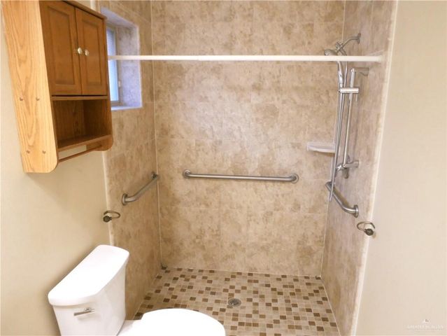 8107 N 27th Lane, Mcallen, TX 78504