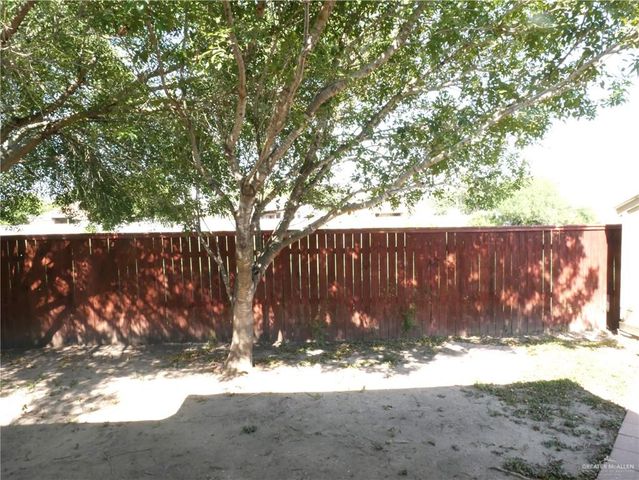 8107 N 27th Lane, Mcallen, TX 78504