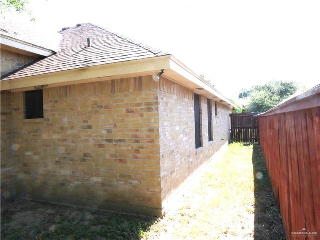 8107 N 27th Lane, Mcallen, TX 78504