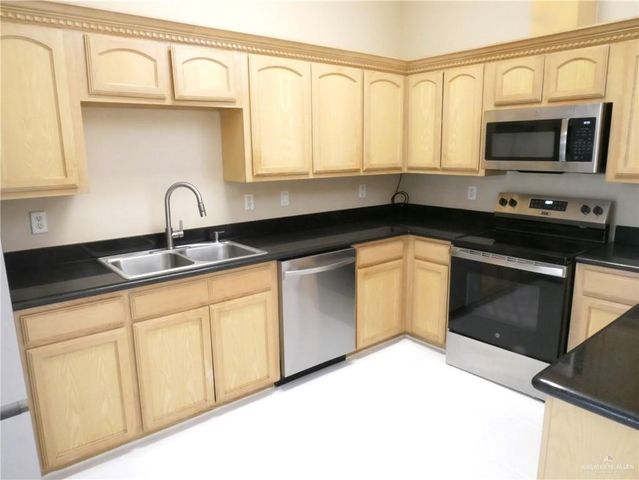 8107 N 27th Lane, Mcallen, TX 78504