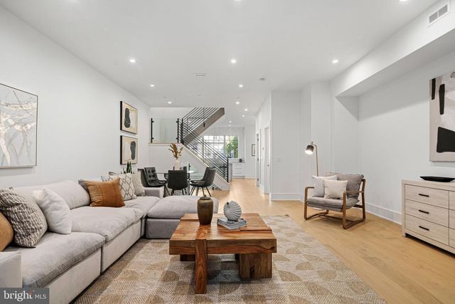 1110 CYPRESS ST, Philadelphia, PA 19107