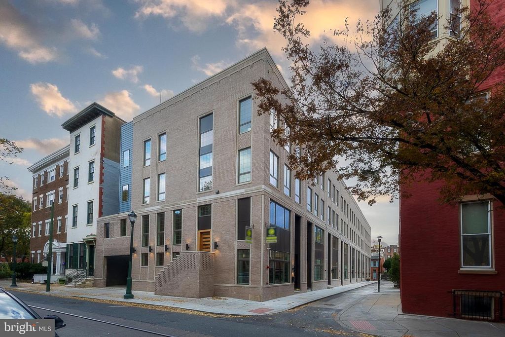 1110 CYPRESS ST, Philadelphia, PA 19107