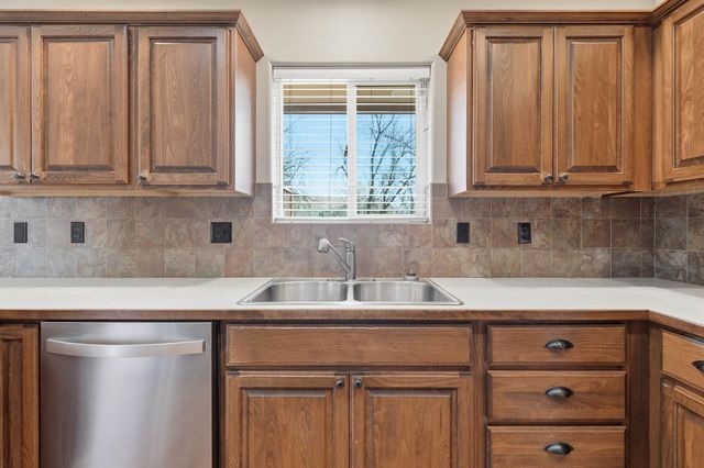 1204 E 6th St, Deer Park, WA 99006