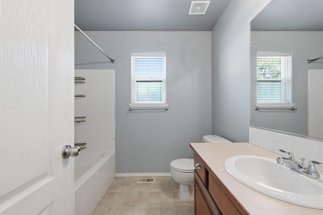 1204 E 6th St, Deer Park, WA 99006