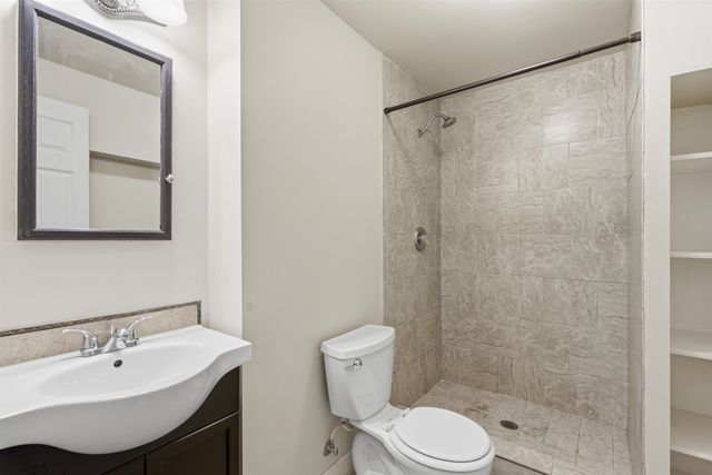 1204 E 6th St, Deer Park, WA 99006