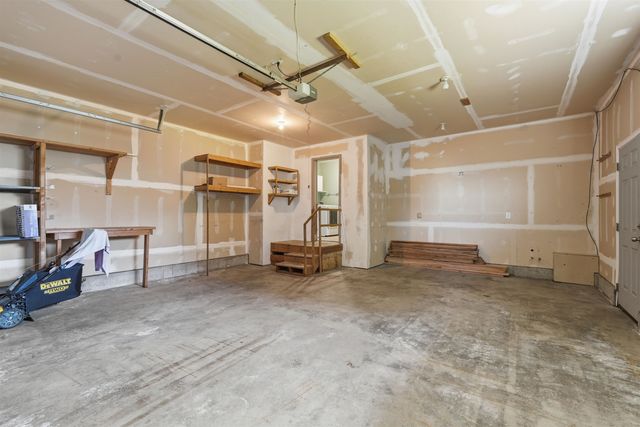 1204 E 6th St, Deer Park, WA 99006
