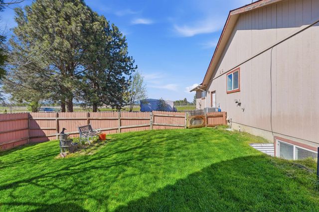 1204 E 6th St, Deer Park, WA 99006