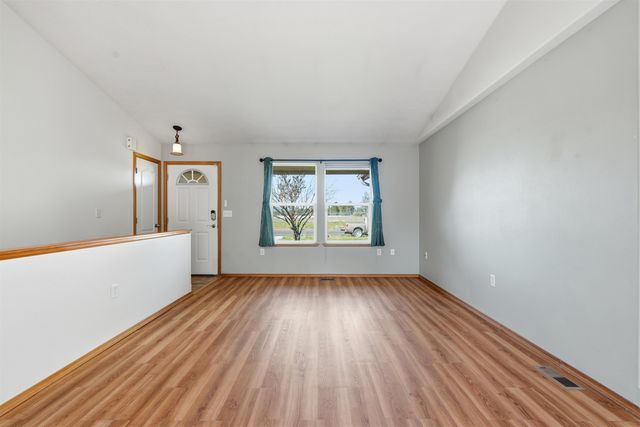 1204 E 6th St, Deer Park, WA 99006