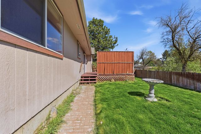 1204 E 6th St, Deer Park, WA 99006