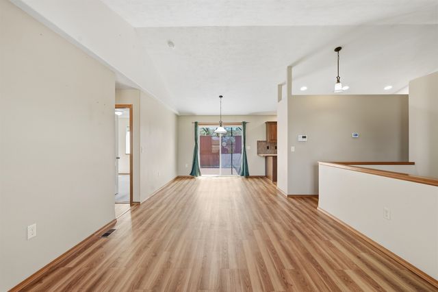 1204 E 6th St, Deer Park, WA 99006