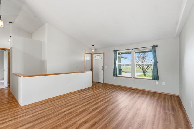 1204 E 6th St, Deer Park, WA 99006