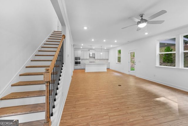 8780 Stratford Oaks Avenue, Ball Ground, GA 30107