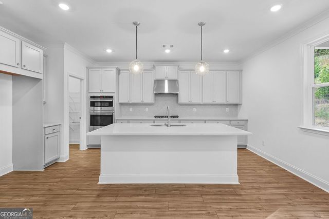 8780 Stratford Oaks Avenue, Ball Ground, GA 30107